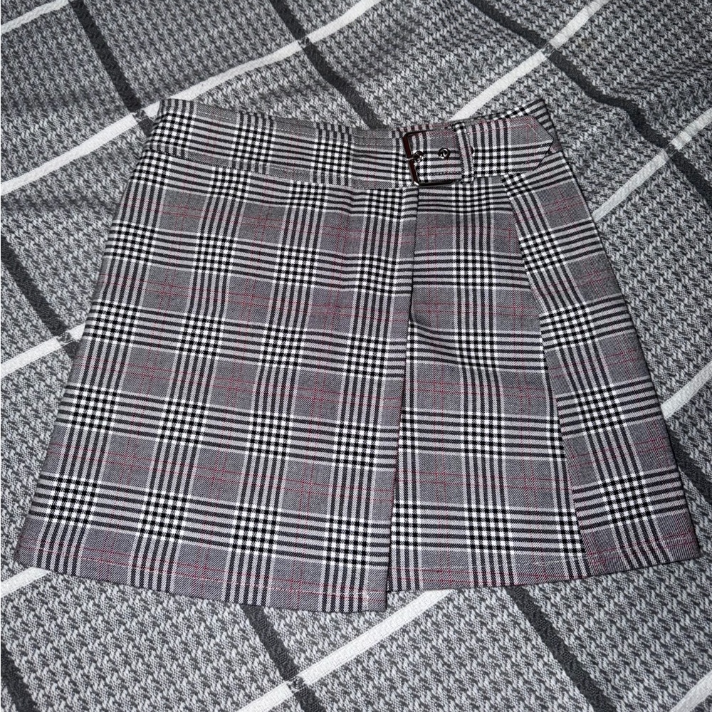 Forever 21 Black and White Plaid Skirt